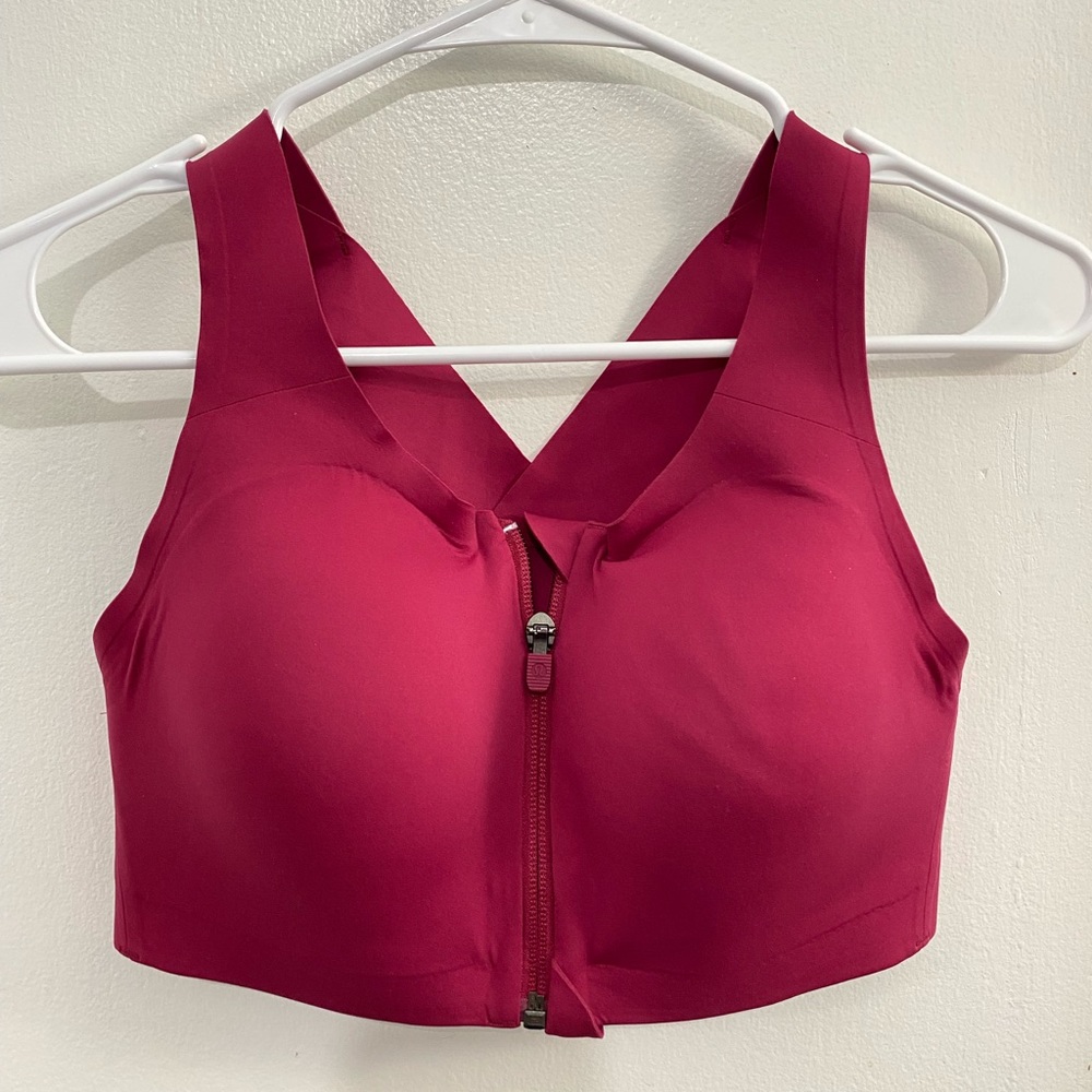 Lululemon 34D Enlite Front-Zip Bra
High Support
